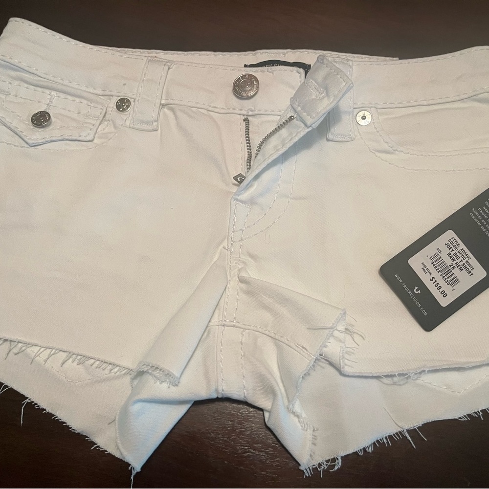 Women’s True Religion White Denim Joey Shorts. Size 28 NWT